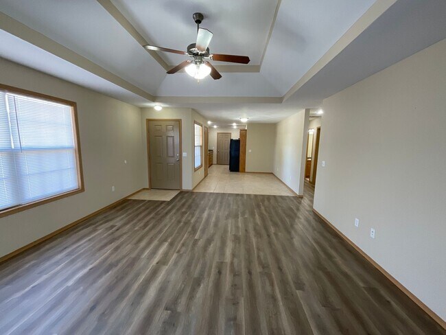 Foto del edificio - LEASING