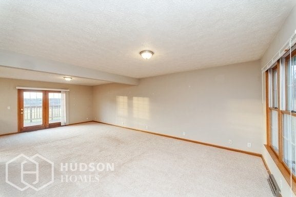 Building Photo - AVAILABLE NOW! - 4399 N Park Ave, Warren, ...