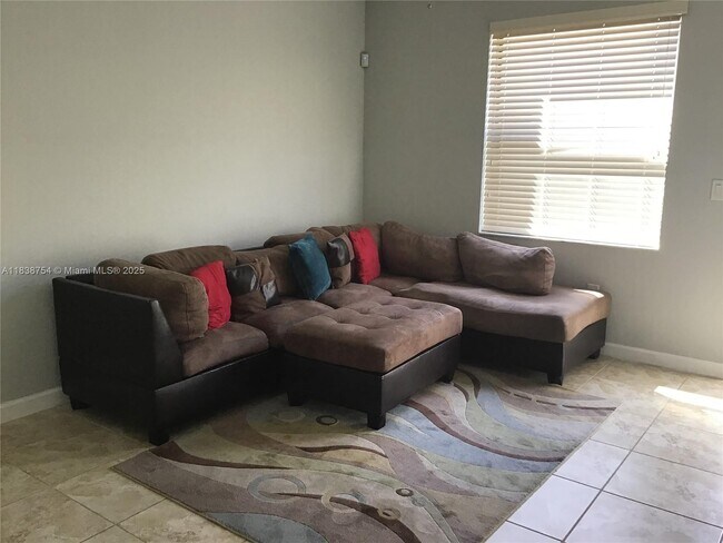 Foto del edificio - 11380 SW 233rd St