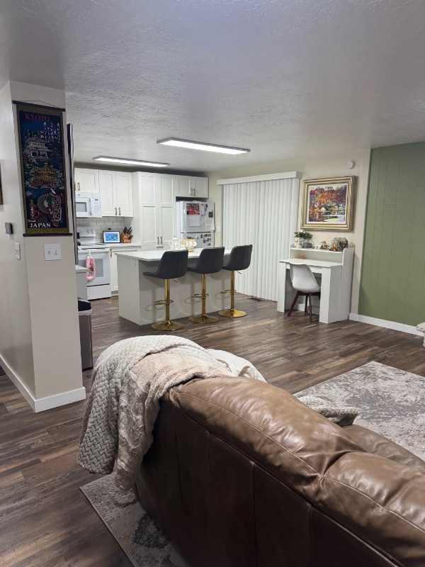 Foto del edificio - 4524 Balsam Ave