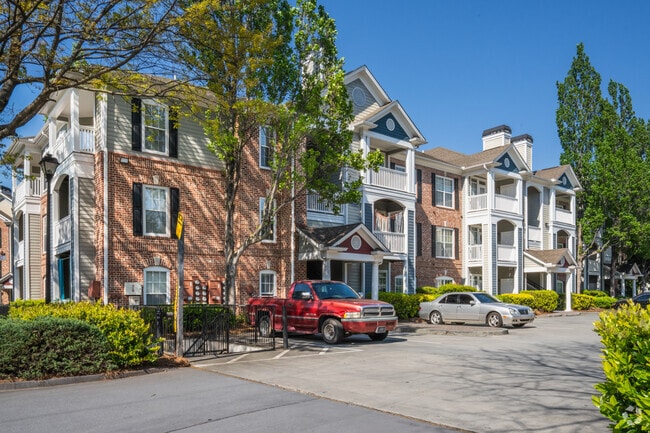 Building Photo - Verdant Peachtree Creek