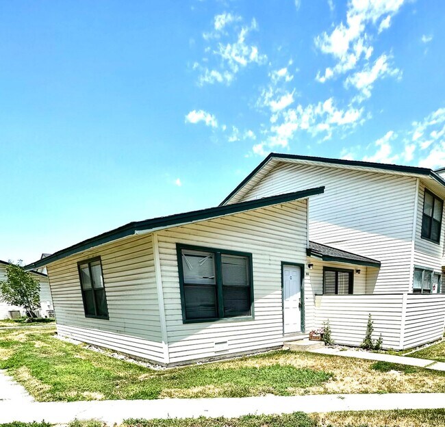 Foto del edificio - 281-283-291-293 Quail Way