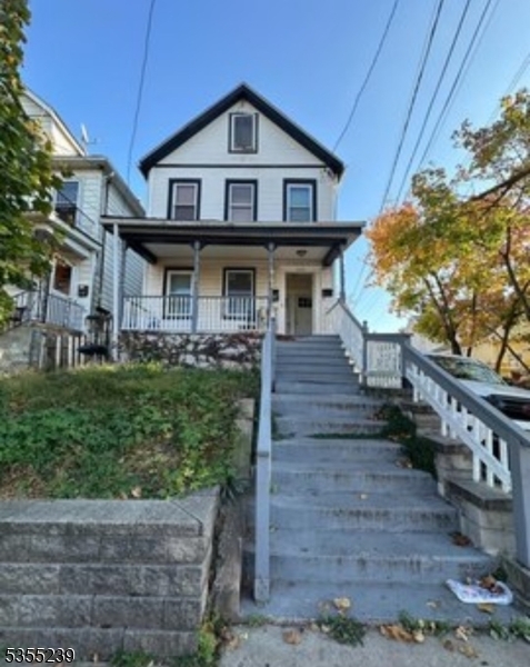 Primary Photo - 330 Somerset St