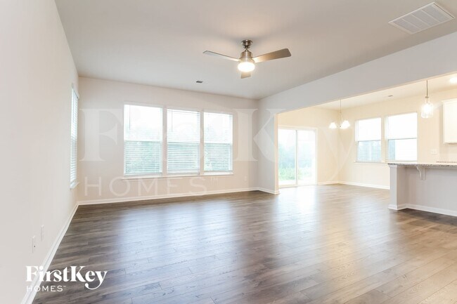 Building Photo - 721 Ridgemoor Trl