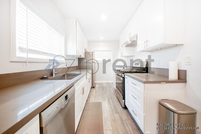 Building Photo - 152 S Dangler Ave