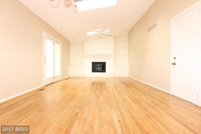 Building Photo - 2772 Thornbrook Rd