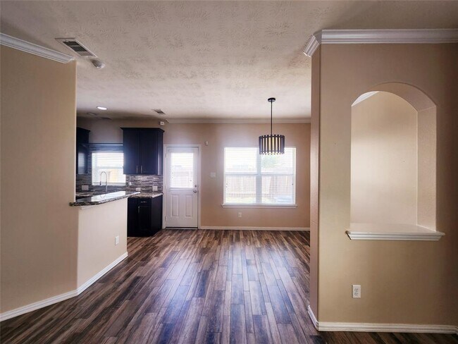 Building Photo - 5008 Fjord Ct