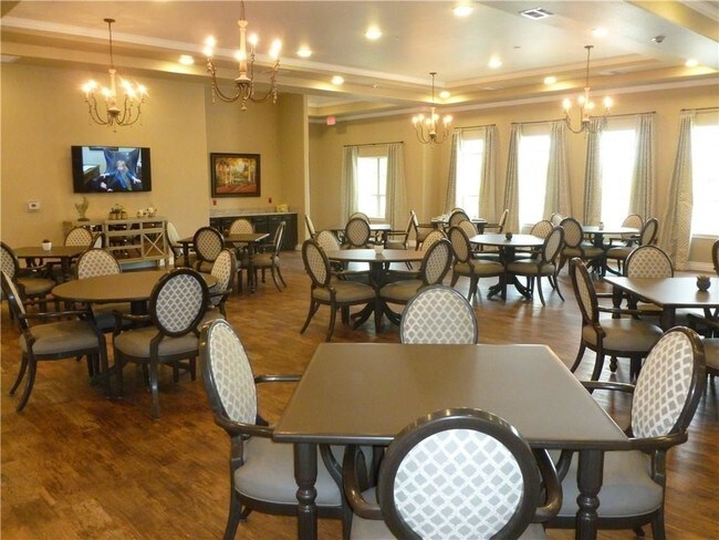 Building Photo - 301 Elk Dr