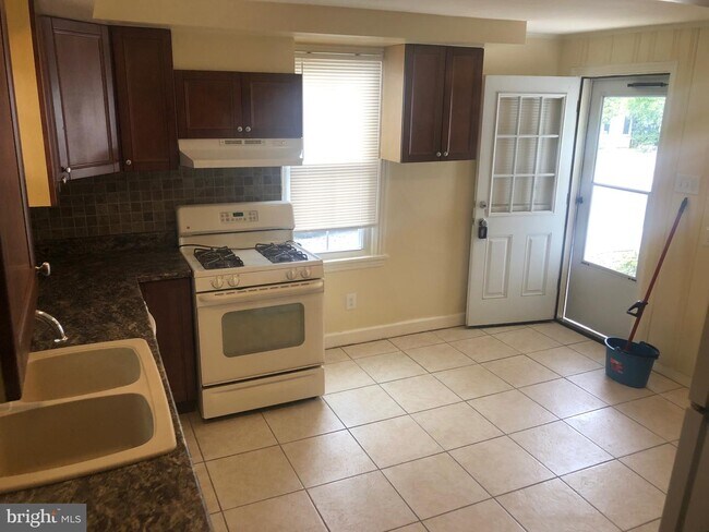 Foto del edificio - 112 S Arch St