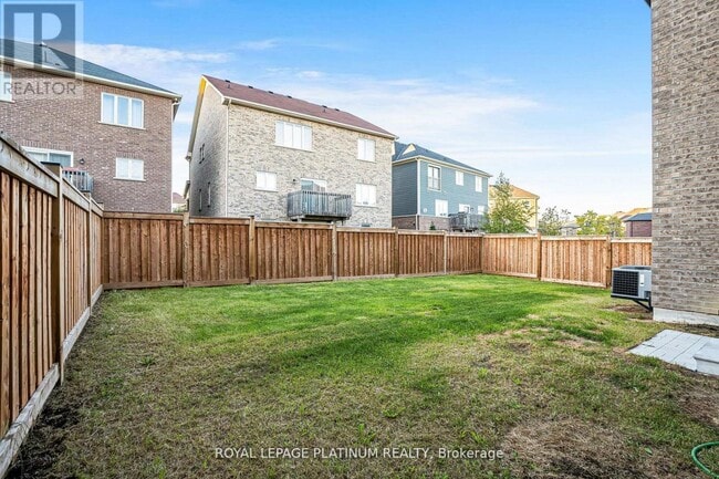 Photo du bâtiment - 1348 Harrington St