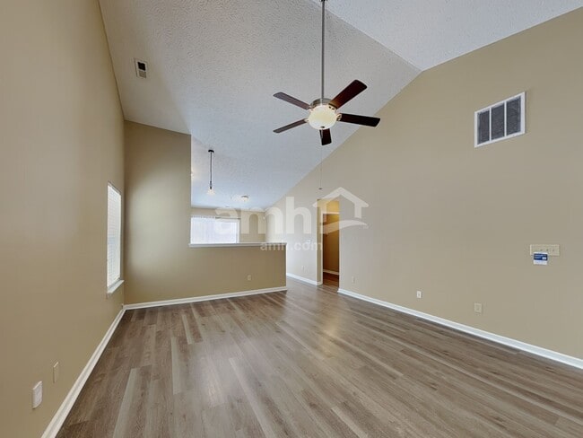 Building Photo - 10616 Northern Dancer Dr