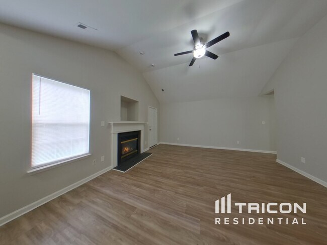 Building Photo - 4414 Cascade Dr