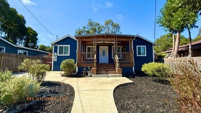 Building Photo - 6225 Hillmont Dr