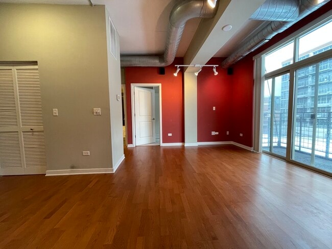 Foto del edificio - 1228 W Monroe St