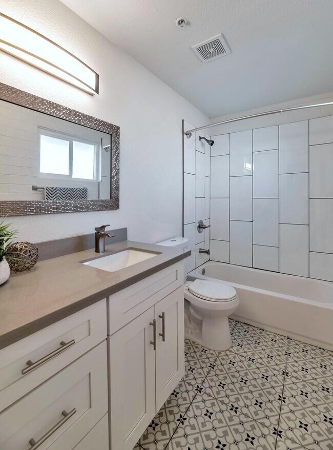 Baño - 6725 E Earll Dr