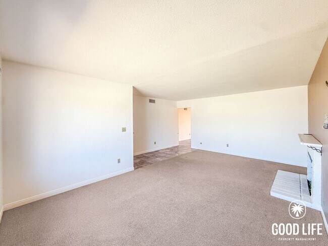 Foto del edificio - 10851 Sandy Hook Rd