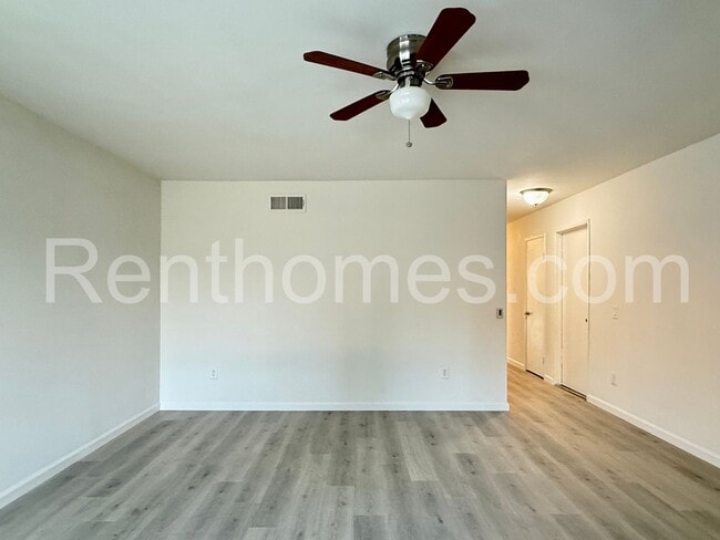 Building Photo - 13877 Wayland Grove Ct