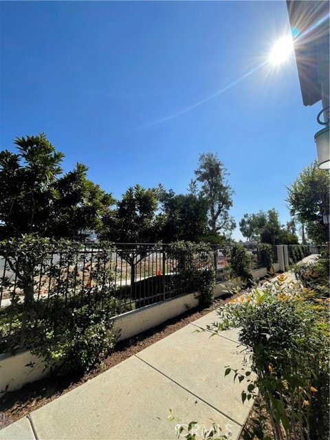 Building Photo - 544 Calle Estrella