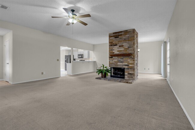 Foto del edificio - 10 Treadwell Ct