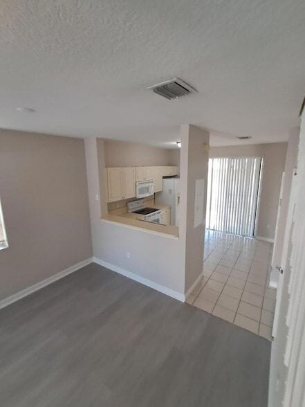 Building Photo - 4207 Napoli Lake Dr