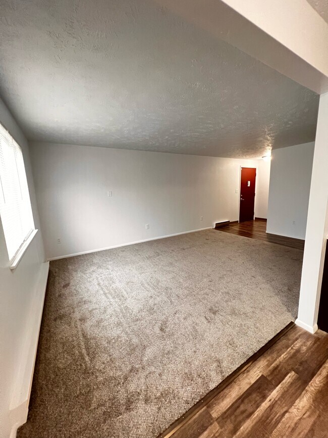 Viviendo - Farmington Manor