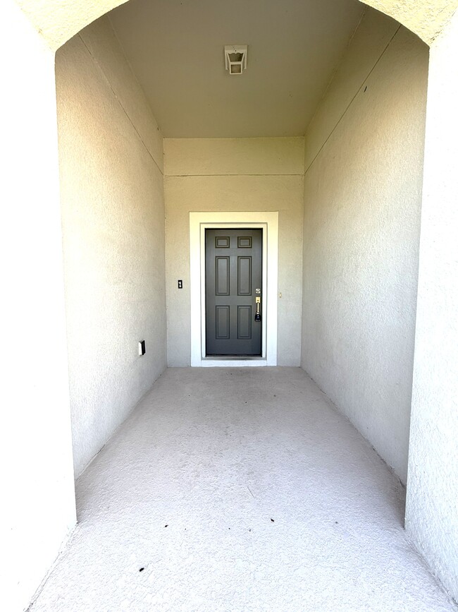 Building Photo - 3905 Trujilo Ln