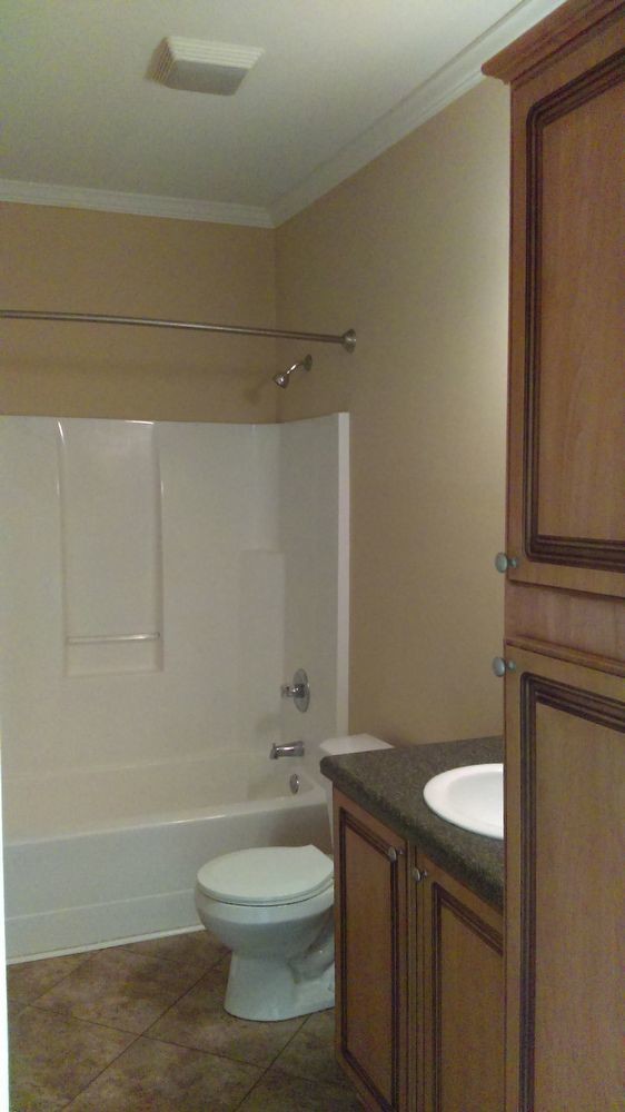 Building Photo - 250 off FIRST MONTH RENT MOVE IN SPECIAL