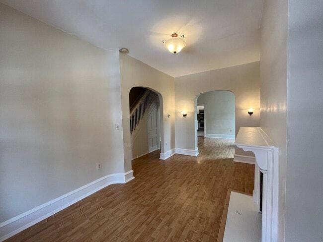 Photo - 350 Ophelia St House