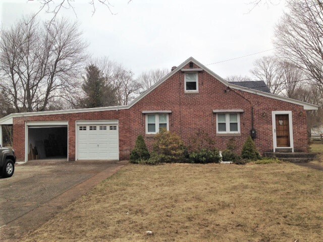 Primary Photo - 22 Watson Ave
