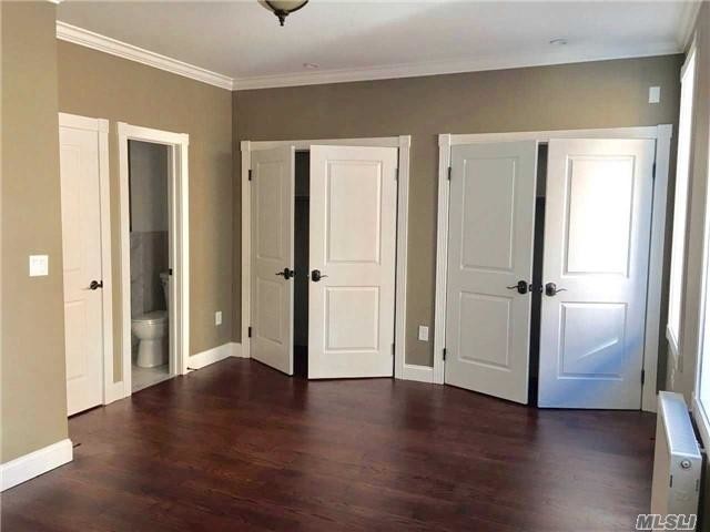 Foto del edificio - 6803 Clyde St