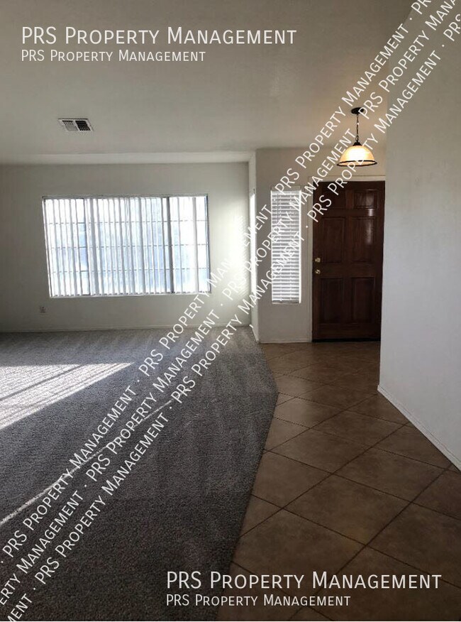 Building Photo - 440 N Leoma Ln