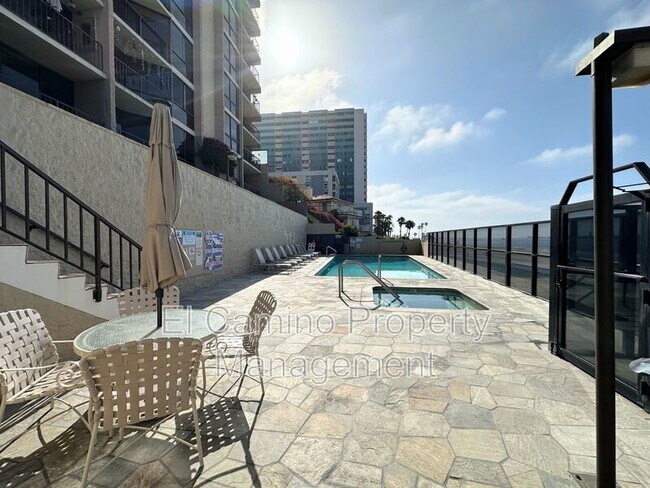 Foto del edificio - 1750 E Ocean Blvd