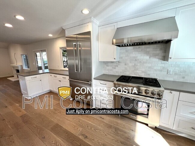 Foto del edificio - 120 Turrini Ct