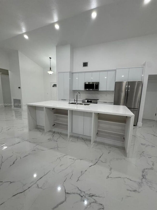 10227 SW 55th Lane, Cooper City, FL 33328 - 10227 SW 55th Lane, Cooper City, FL 33328 House