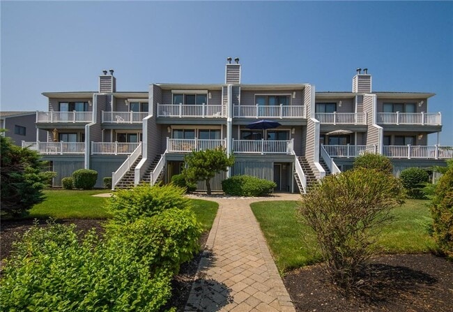 Building Photo - 787 Ocean Rd