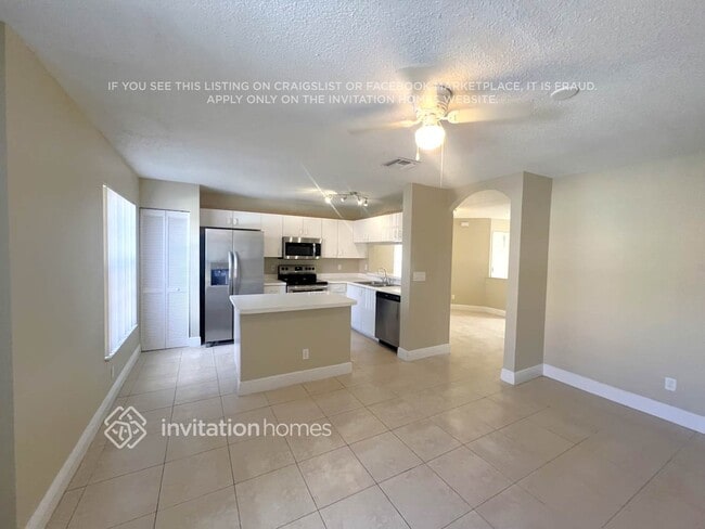 Building Photo - 11228 NW 46th Dr