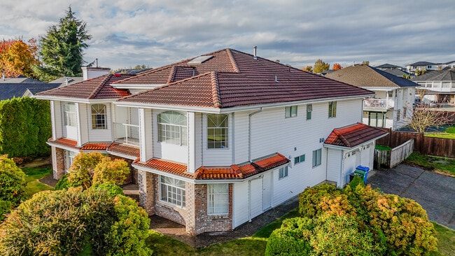 Building Photo - 3217 Mallard St