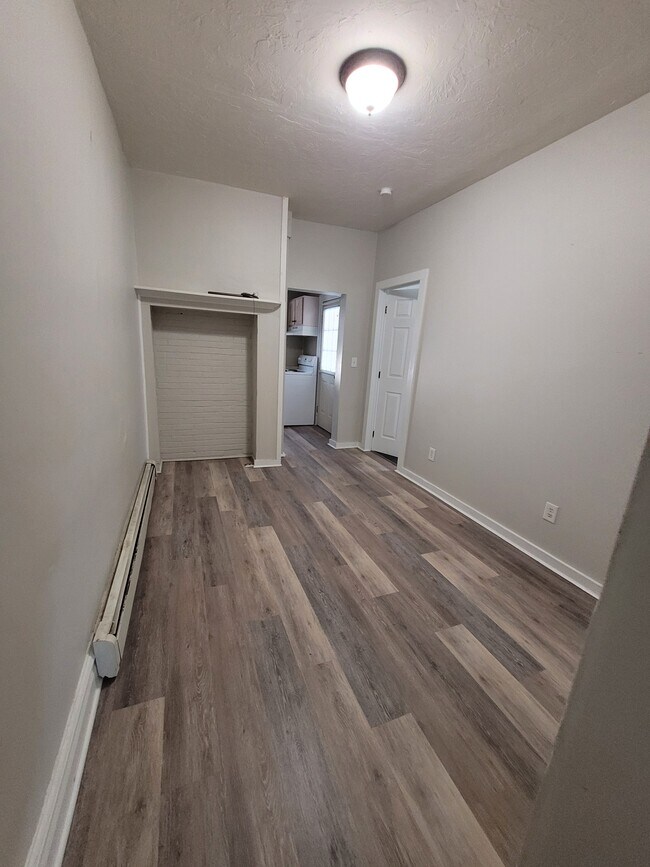 Foto del edificio - 225 Pleasant St