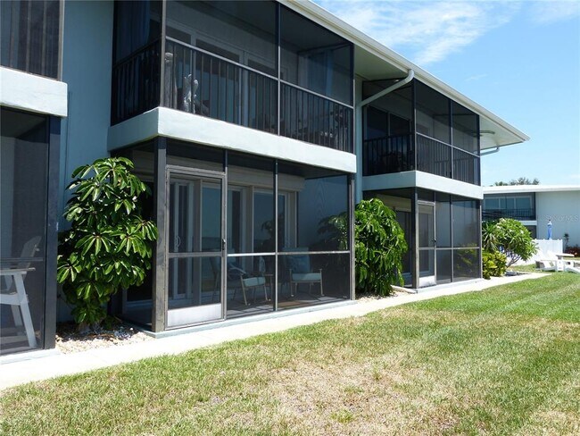 Building Photo - 2570 Gary Cir