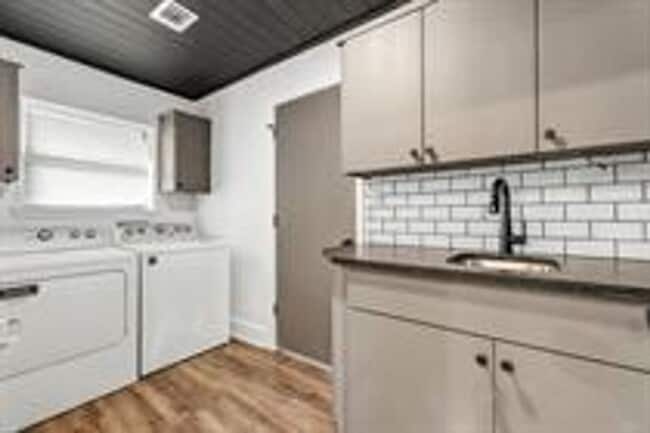 Foto del edificio - 15820 TX-21