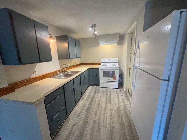 Foto del edificio - 4945 Jackpine Rd NW