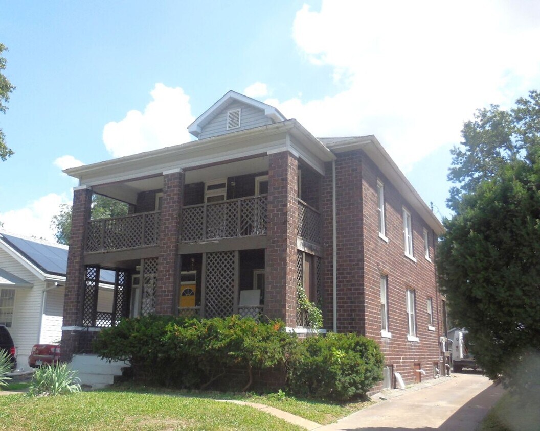 Foto principal - 2406 State St