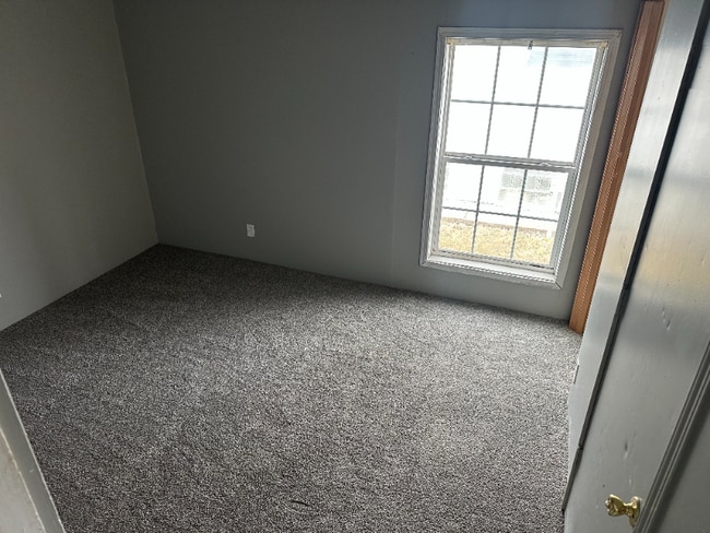 Building Photo - 458 Plaza Ave