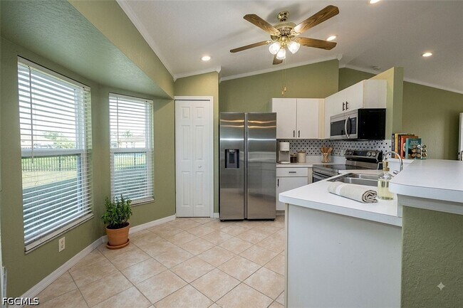 Foto del edificio - 25324 Lychee Ct