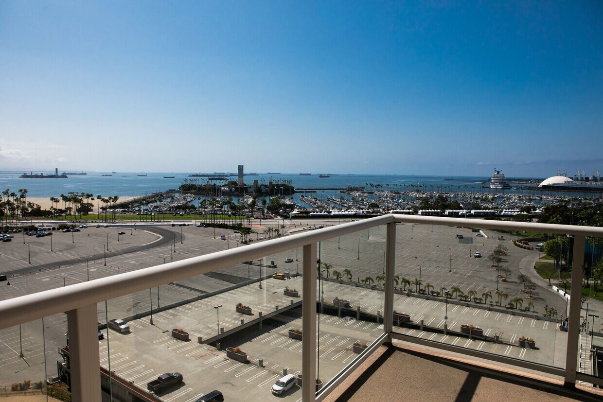 Building Photo - 488 E Ocean Blvd