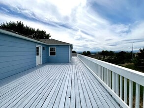 Building Photo - 5204 Roza Hill Dr