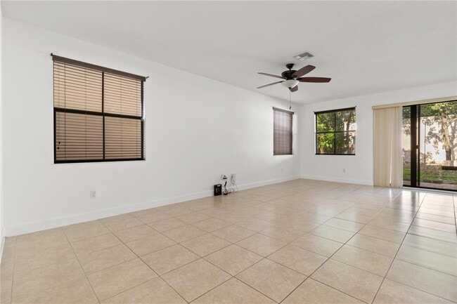 Building Photo - 5808 NW 46th Ln