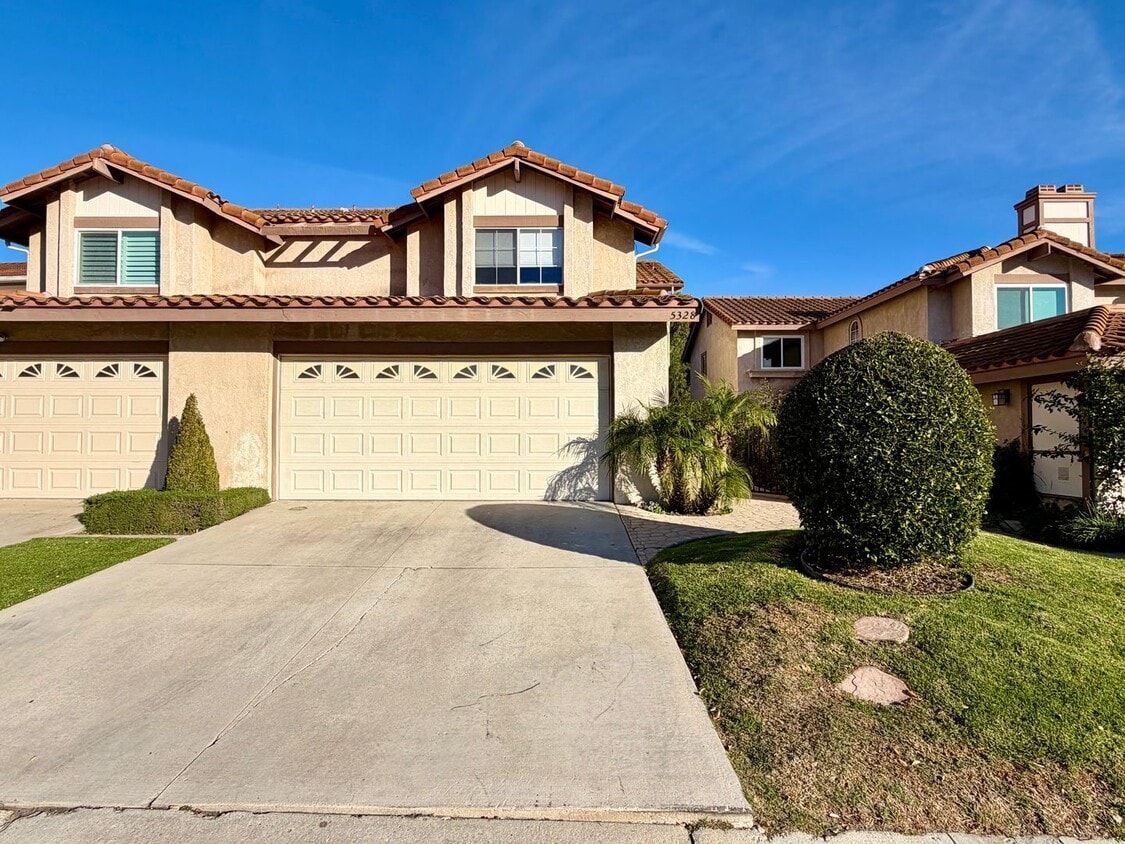 Foto principal - Beautifully updated 3 bedroom 2.5 bath home in Agoura Hills