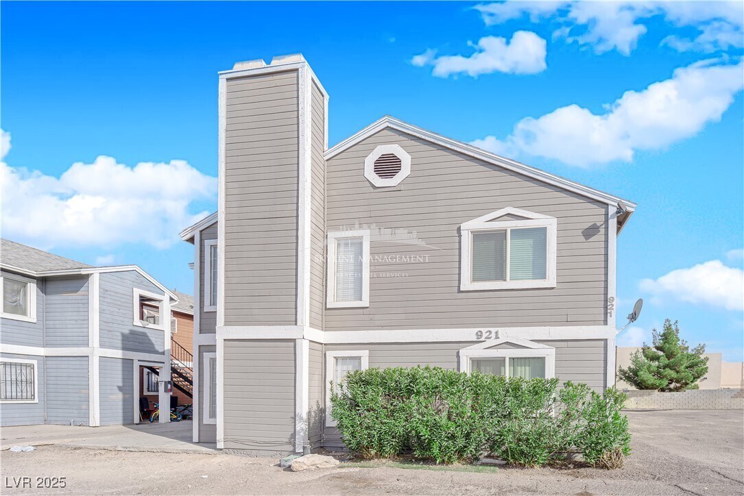 Foto principal - 921 Snug Harbor St