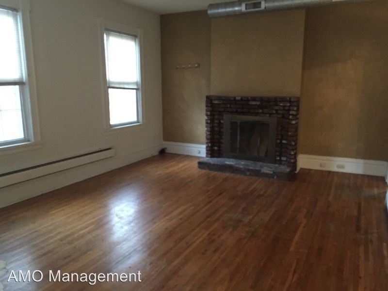 Primary Photo - 114 W Swissvale Ave